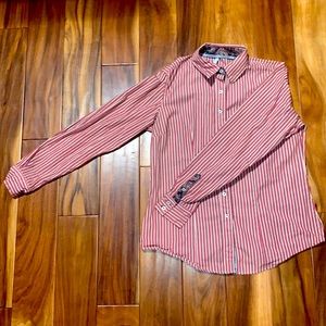 Cinch button up